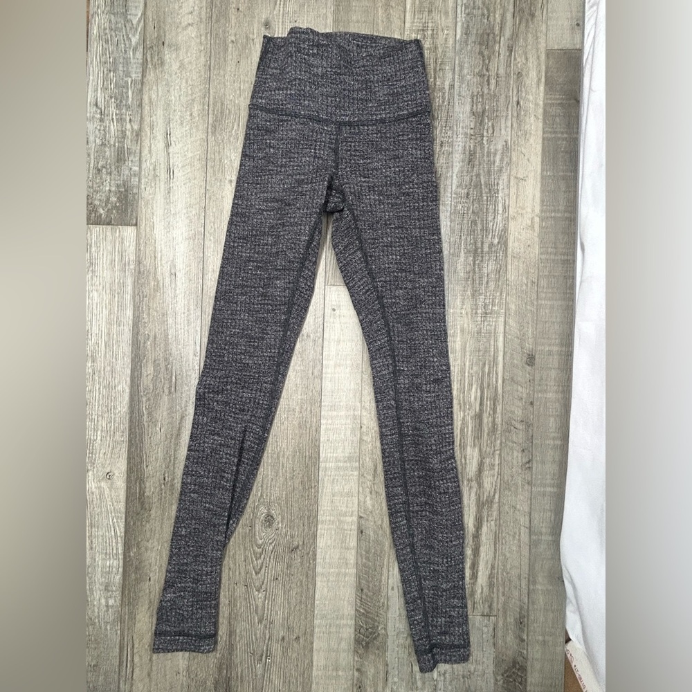 Lululemon Athletica Heathered Black Knit Leggings size 2 Heavy Weight Euc